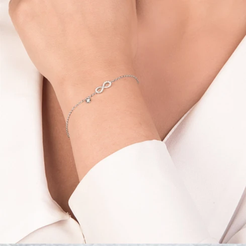 Дамски гривна от Злато Бяло - с форма