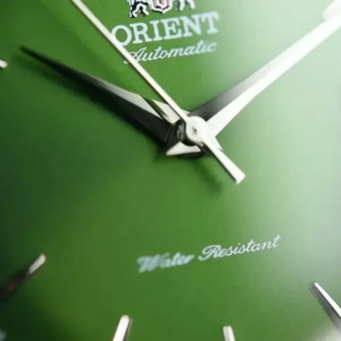 Мъжки ръчен часовник с механичен механизъм - корпус от Стомана - Стоманена верижка - цвят Зелен Сив