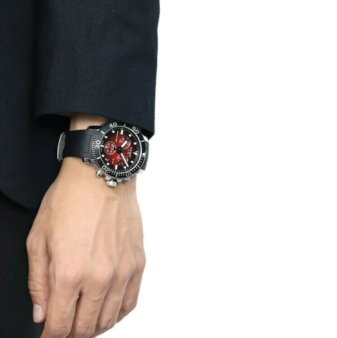 Мъжки ръчен часовник с кварцов механизъм - корпус от Стомана - Каучук - цвят Червен Сив