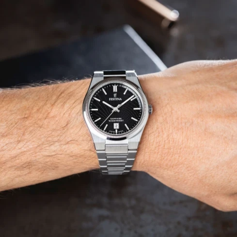 Мъжки ръчен часовник с кварцов механизъм - корпус от Стомана - Стоманена верижка - цвят Черен Сив