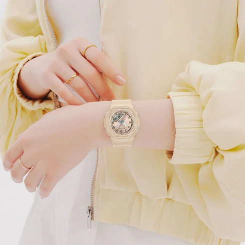 Дамски ръчен часовник с кварцов механизъм - корпус от Полимер - Полимер - цвят Бежов Бежов