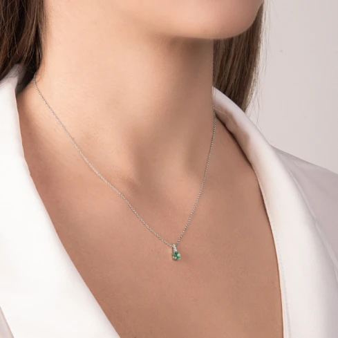 Дамски колие от 18K Злато Бяло - с форма - Изумруд Диаманти