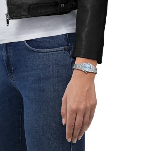 Дамски ръчен часовник с кварцов механизъм - корпус от Стомана - Стоманена верижка - цвят Син Сив