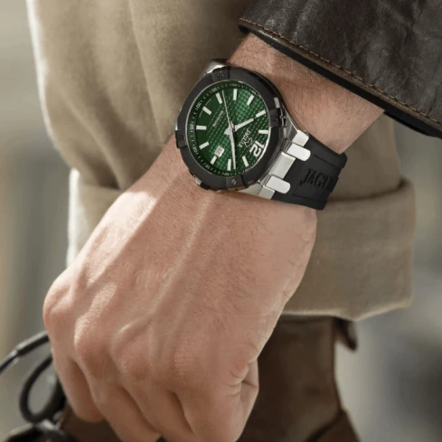 Мъжки ръчен часовник с кварцов механизъм - корпус от Стомана - Каучук - цвят Зелен