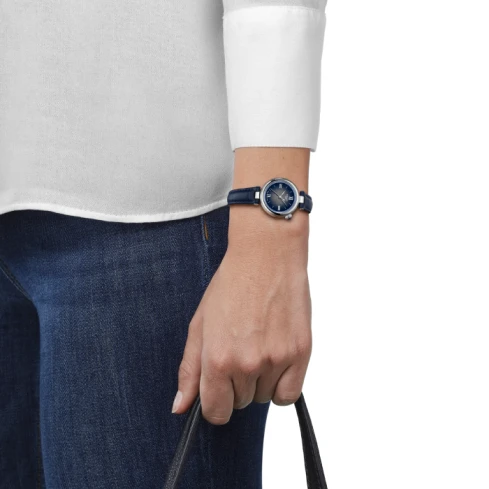 Дамски ръчен часовник с кварцов механизъм - корпус от Стомана - Естествена кожа - цвят Син Син