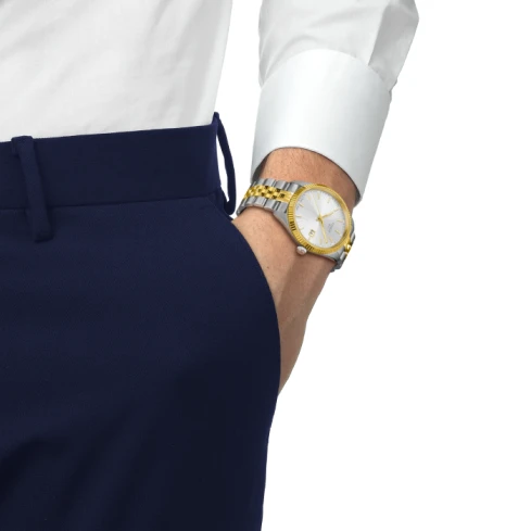 Мъжки ръчен часовник с кварцов механизъм - корпус от Стомана - Стоманена верижка - цвят Сребрист Злато