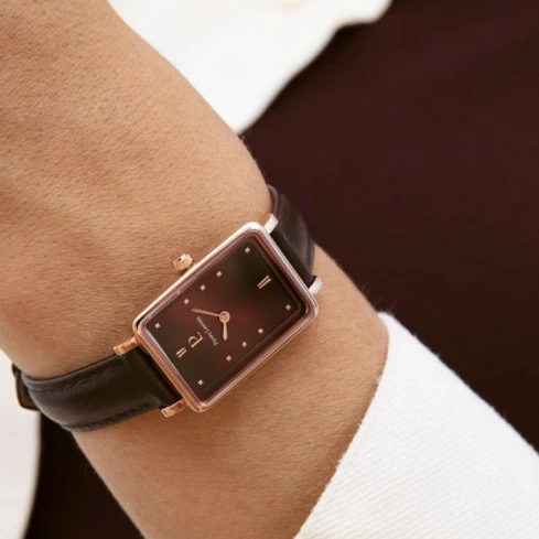 Дамски ръчен часовник с кварцов механизъм - корпус от Стомана - Естествена кожа - цвят Червен Червен