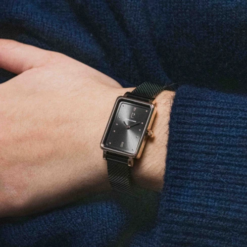 Дамски ръчен часовник с кварцов механизъм - корпус от Стомана - Стоманена верижка - цвят Черен Сив