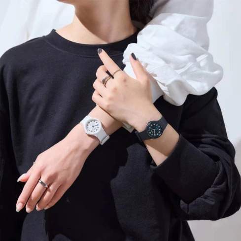 Унисекс ръчен часовник с кварцов механизъм - корпус от Полимер - Полимер - цвят Черен Черен