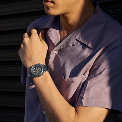 Мъжки ръчен часовник с кварцов механизъм - корпус от Стомана - Каучук - цвят Черен Черен