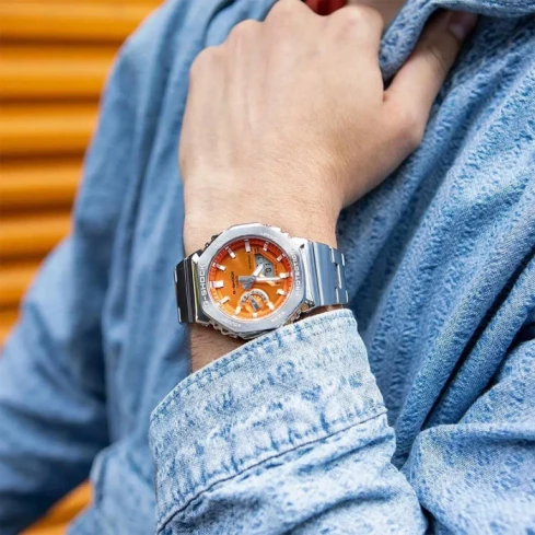 Мъжки ръчен часовник с кварцов механизъм - корпус от Полимер - Стоманена верижка - цвят Оранжев Черен