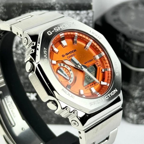 Мъжки ръчен часовник с кварцов механизъм - корпус от Полимер - Стоманена верижка - цвят Оранжев Черен