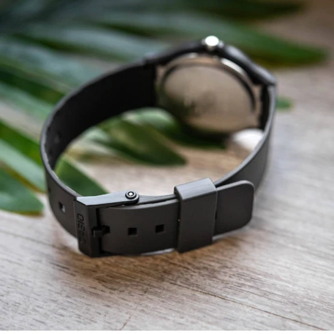 Унисекс ръчен часовник с кварцов механизъм - корпус от Полимер - Полимер - цвят Черен Черен