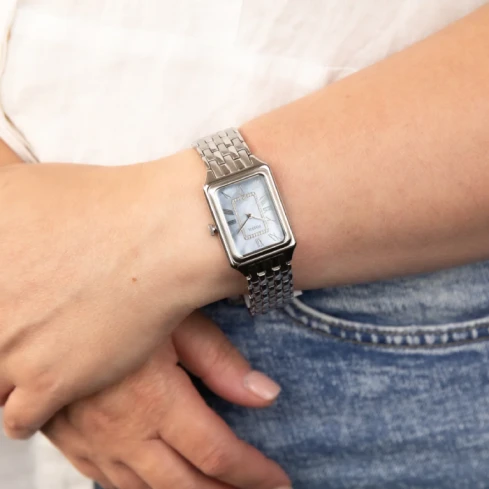 Дамски ръчен часовник с кварцов механизъм - корпус от Стомана - Стоманена верижка - цвят Седеф