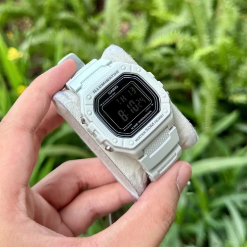 Мъжки ръчен часовник с кварцов механизъм - корпус от Полимер - Полимер - цвят Черен Бял