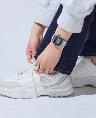 Унисекс ръчен часовник с кварцов механизъм - корпус от Полимер - Стоманена верижка - цвят Сив