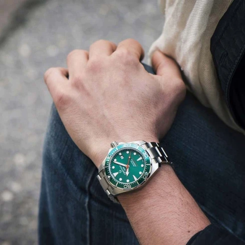 Мъжки ръчен часовник с автоматичен механизъм - корпус от Стомана и алуминий - Стоманена верижка - цвят Зелен Сив