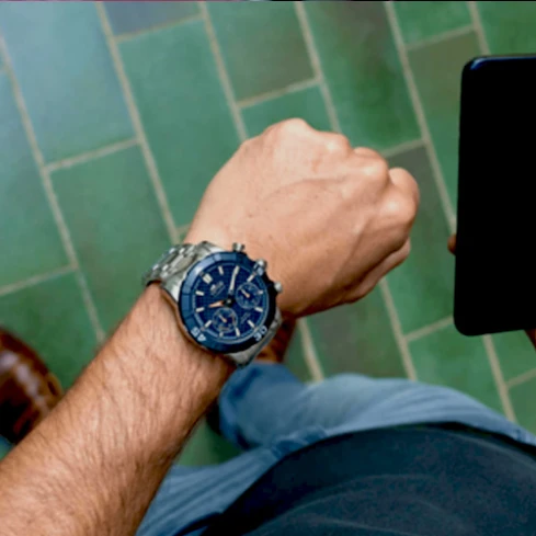 Мъжки ръчен часовник с смарт хибриден механизъм - корпус от Стомана - Стоманена верижка - цвят Син Сив