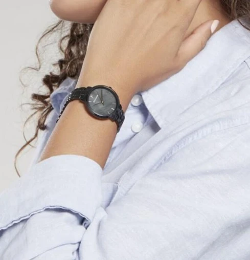 Дамски ръчен часовник с кварцов механизъм - корпус от Стомана - Стоманена верижка - цвят Седеф Черен