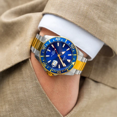 Мъжки ръчен часовник с кварцов механизъм - корпус от Стомана - Стоманена верижка - цвят Черен Сив