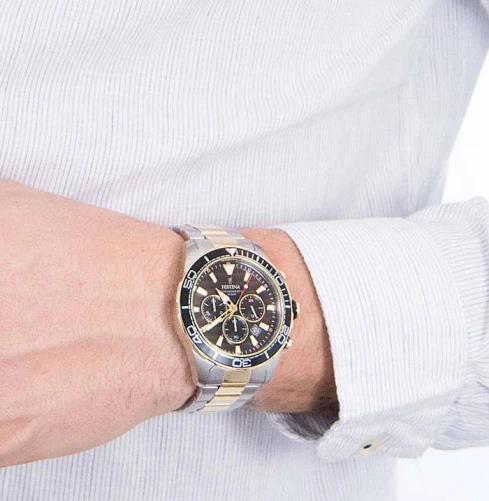 Мъжки ръчен часовник с кварцов механизъм - корпус от Стомана - Стоманена верижка - цвят Черен Злато