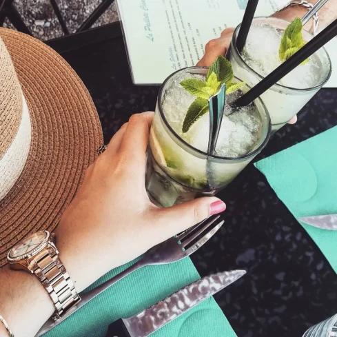 Pierre Lannier 037G999 Elegance Style - Дамски ръчен часовник с кварцов механизъм - корпус от Стомана - Стоманена верижка - цвят Седеф Розово Злато