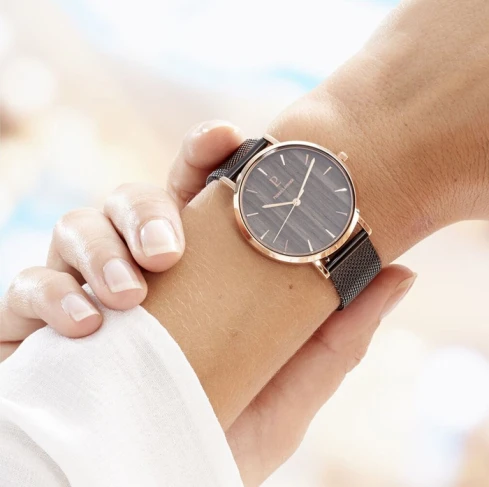 Дамски ръчен часовник с кварцов механизъм - корпус от Стомана - Меш - цвят Черен Черен