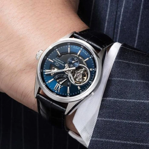 Мъжки ръчен часовник с автоматичен механизъм - корпус от Стомана - Естествена кожа - цвят Син