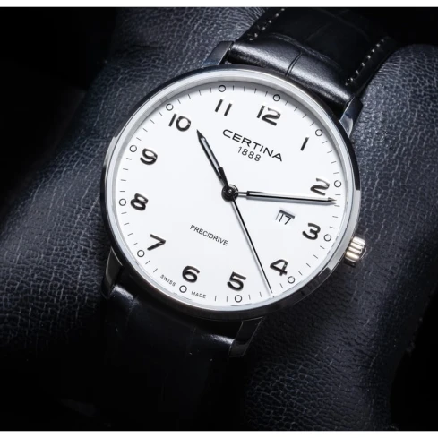 Дамски ръчен часовник с кварцов механизъм - корпус от Стомана - Естествена кожа - цвят Бял