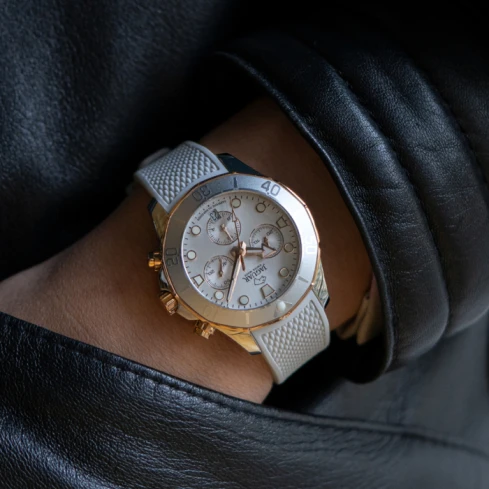 Дамски ръчен часовник с кварцов механизъм - корпус от Стомана - Каучук - цвят Бял Бял