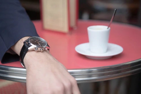 Мъжки ръчен часовник с кварцов механизъм - корпус от Стомана - Естествена кожа - цвят Черен Черен