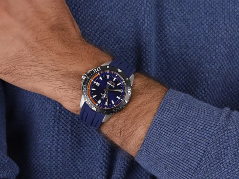 Мъжки ръчен часовник с кварцов механизъм - корпус от Стомана - Силиконова каишка - цвят Син Син