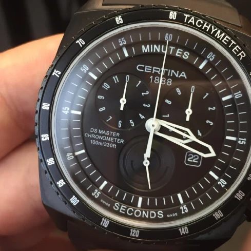 Мъжки ръчен часовник с кварцов механизъм - корпус от Стомана - Каучук - цвят Черен Черен