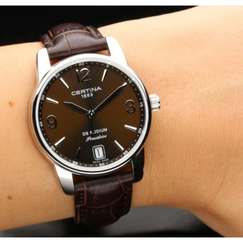 Дамски ръчен часовник с кварцов механизъм - корпус от Стомана - Естествена кожа - цвят Кафяв Кафяв