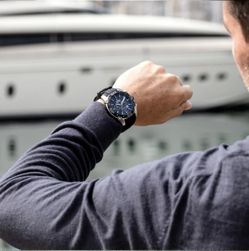 Мъжки ръчен часовник с кварцов механизъм - корпус от Стомана - Силиконова каишка - цвят Черен Черен