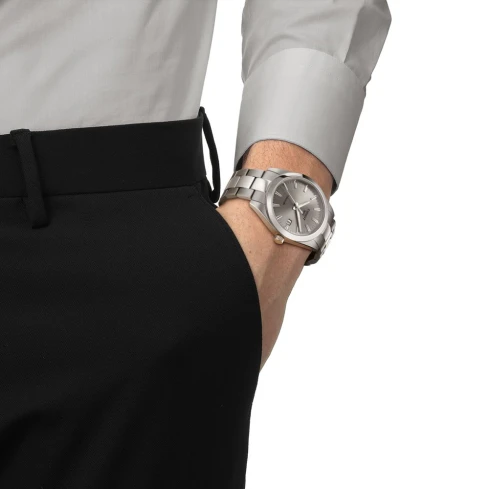 Мъжки ръчен часовник с кварцов механизъм - корпус от Титан - Титаниева верижка - цвят Сив Сив