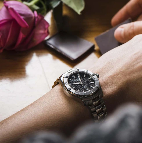 Certina C032.251.11.051.09 DS Action - Дамски ръчен часовник с кварцов механизъм - корпус от Стомана - Стоманена верижка - цвят Черен Сив