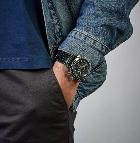 Мъжки ръчен часовник с кварцов механизъм - корпус от Стомана - Естествена кожа - цвят Черен Зелен