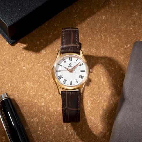 Дамски ръчен часовник с кварцов механизъм - корпус от Стомана - Естествена кожа - цвят Бял Кафяв