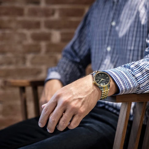 Мъжки ръчен часовник с кварцов механизъм - корпус от Стомана - Стоманена верижка - цвят Черен