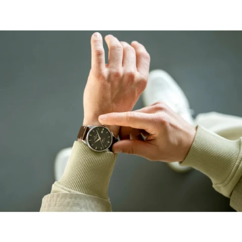 Мъжки ръчен часовник с автоматичен механизъм - корпус от Стомана - Меш - цвят Кафяв Кафяв