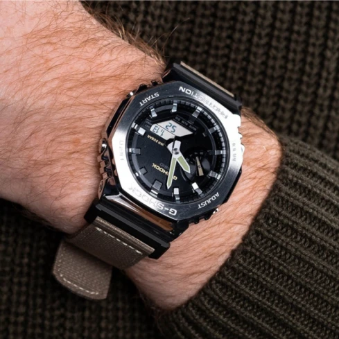 Мъжки ръчен часовник с кварцов механизъм - корпус от Полимер - Текстил - цвят Черен