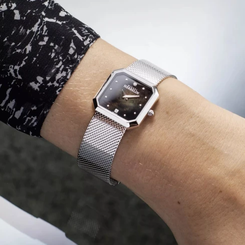 Дамски ръчен часовник с кварцов механизъм - корпус от Стомана - Стоманена верижка - цвят Седеф Сив