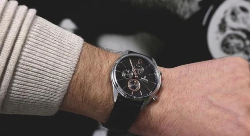 Мъжки ръчен часовник с кварцов механизъм - корпус от Стомана - Естествена кожа - цвят Черен Черен