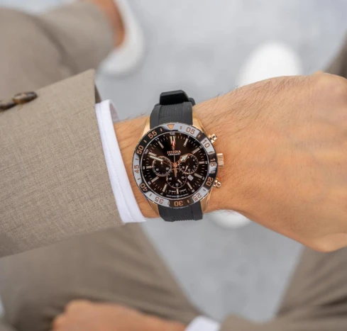 Мъжки ръчен часовник с кварцов механизъм - корпус от Стомана - Силиконова каишка - цвят Черен Черен