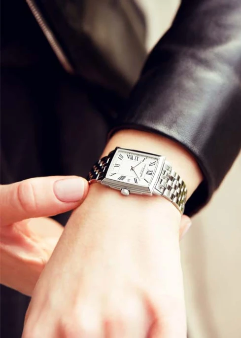 Дамски ръчен часовник с кварцов механизъм - корпус от Стомана - Стоманена верижка - цвят Бял Сив