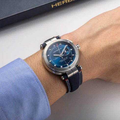 Мъжки ръчен часовник с кварцов механизъм - корпус от Стомана - Синтетична кожа - цвят Син Бял