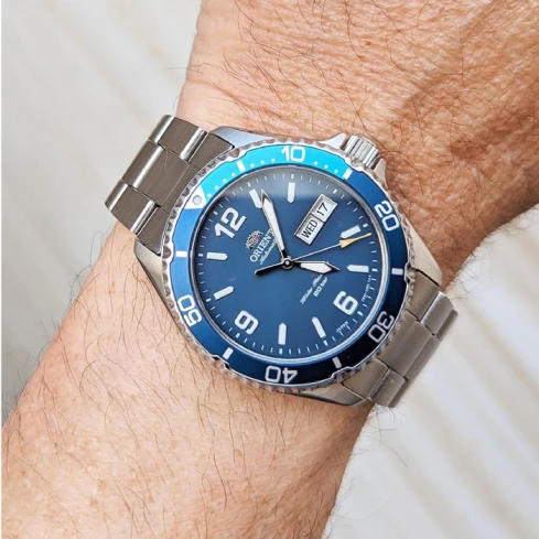 Мъжки ръчен часовник с автоматичен механизъм - корпус от Стомана - Стоманена верижка - цвят Син Сив