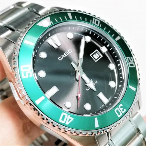 Мъжки ръчен часовник с кварцов механизъм - корпус от Стомана - Стоманена верижка - цвят Черен Сив