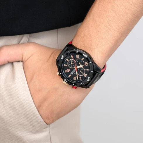 Мъжки ръчен часовник с кварцов механизъм - корпус от Стомана - Естествена кожа - цвят Черен Червен